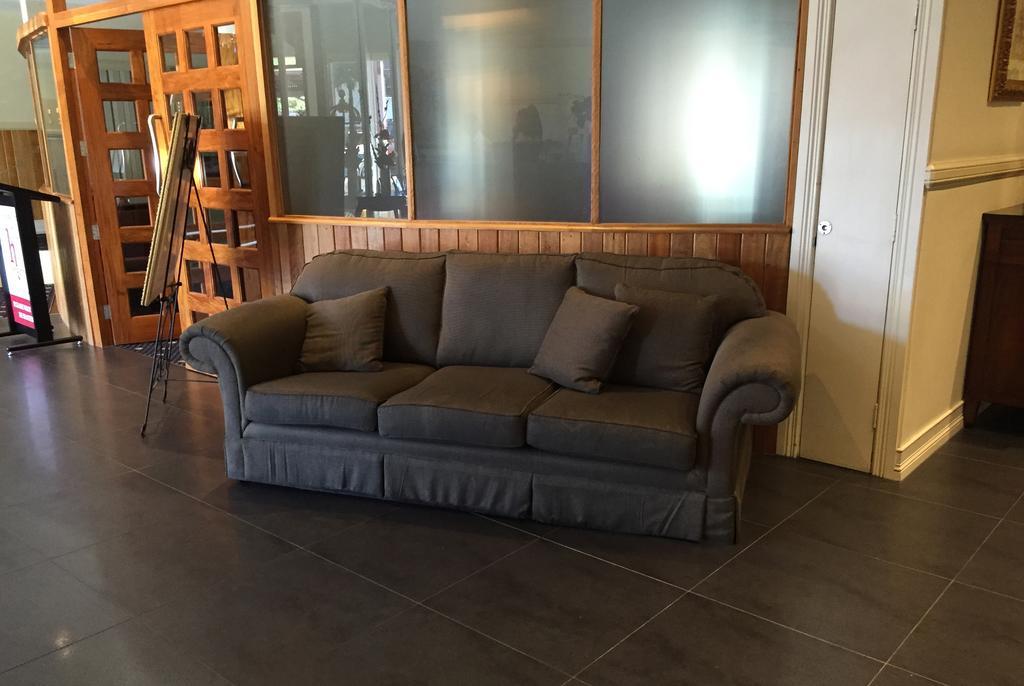 Redearth Boutique Hotel Mount Isa Esterno foto